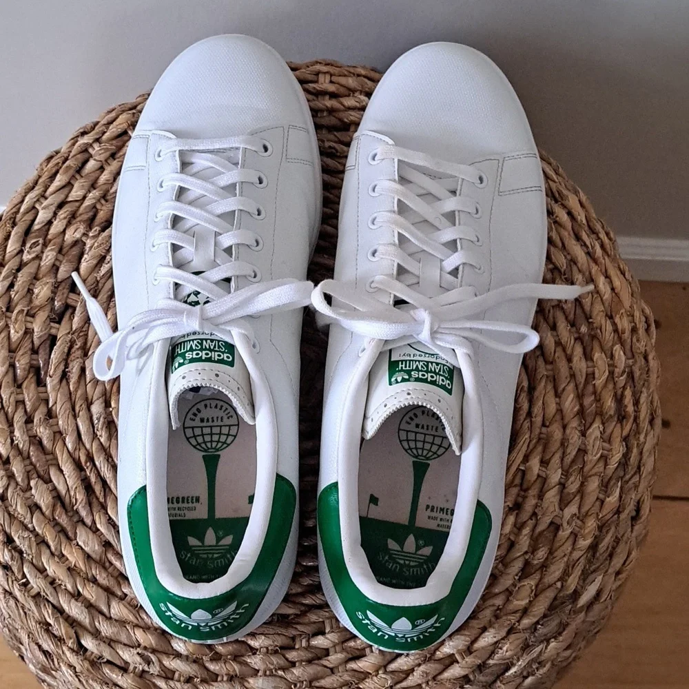 Adidas Stan Smith trending brand